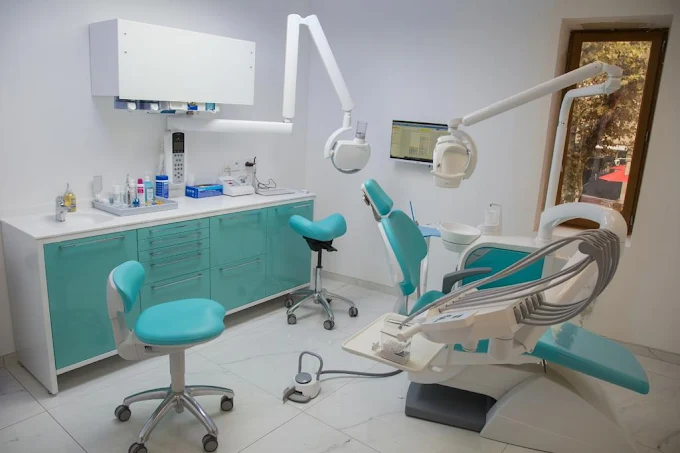 Salle de soin du cabinet dentaire à Marignane